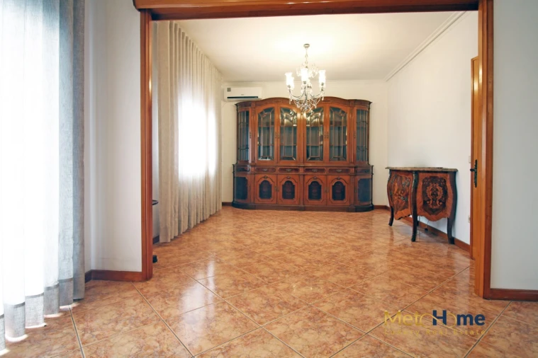 Moradia T3 para Venda em Serzedo e Perosinho Foto 13