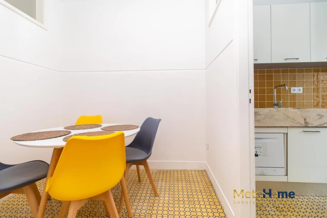 Apartamento para Venda em Lordelo do Ouro e Massarelos Foto 9