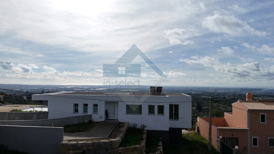 Moradia T3 para Venda em Santa Barbara de Nexe Foto 8