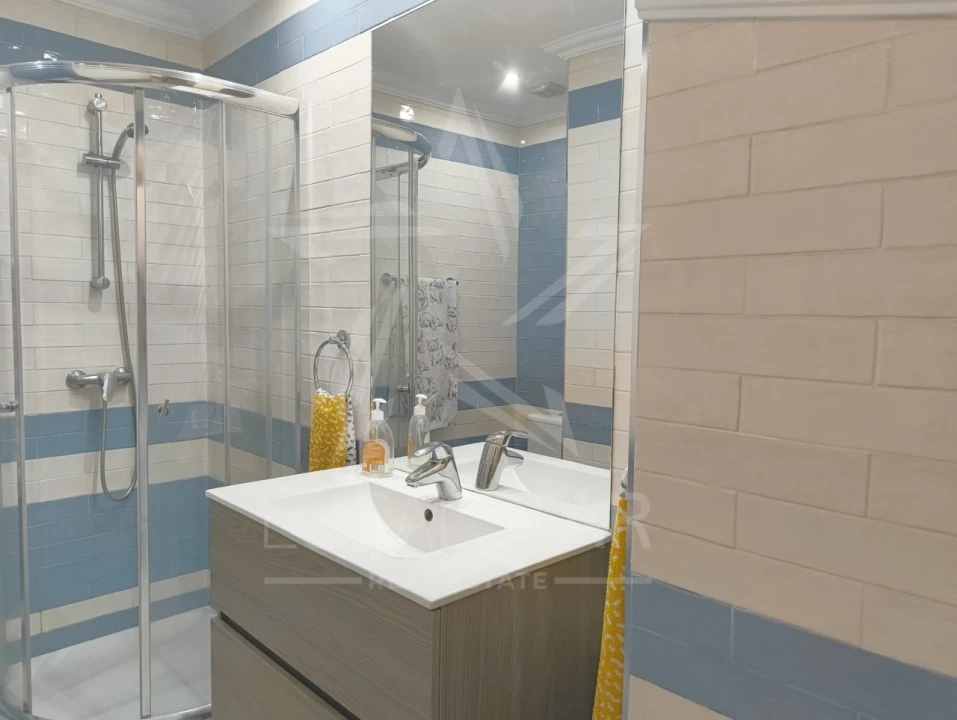 Moradia T11 para Venda em Foz do Arelho Foto 23