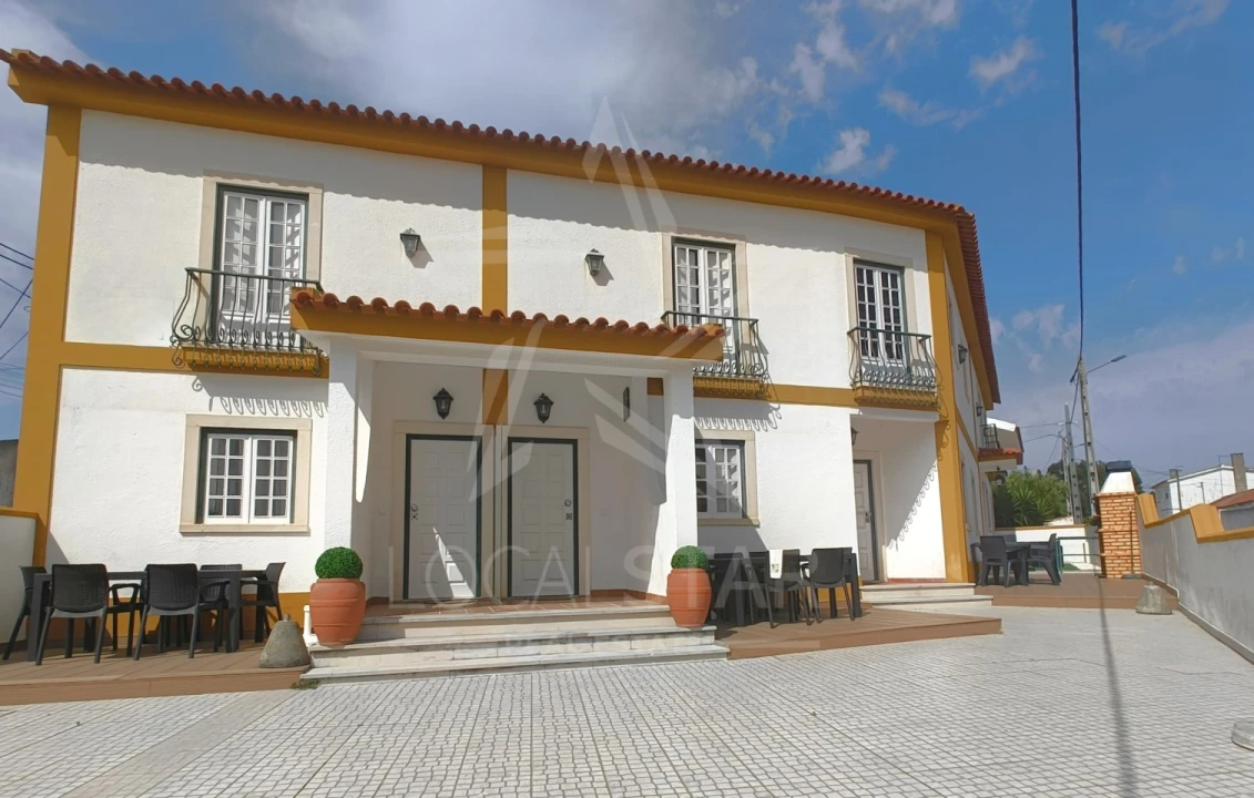 Moradia T11 para Venda em Foz do Arelho Foto 2