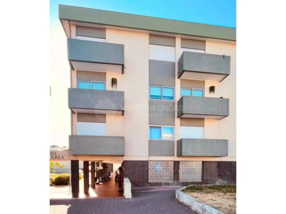 Apartamento T2 para Venda em Santa Maria de Lamas Foto 41