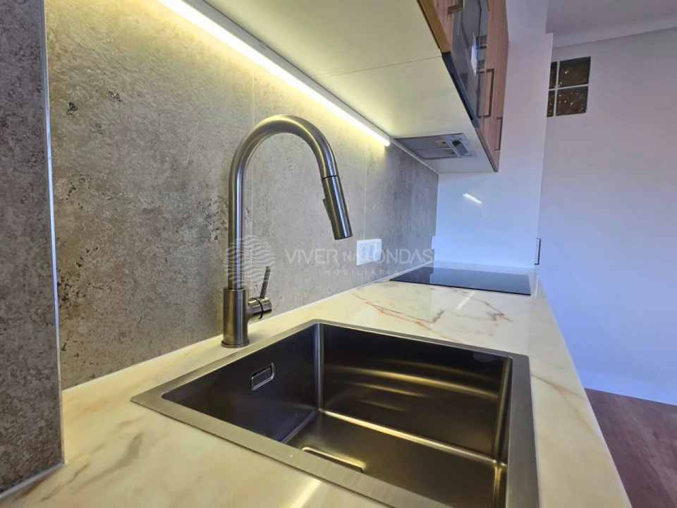 Apartamento T2 para Venda em Santa Maria de Lamas Foto 7