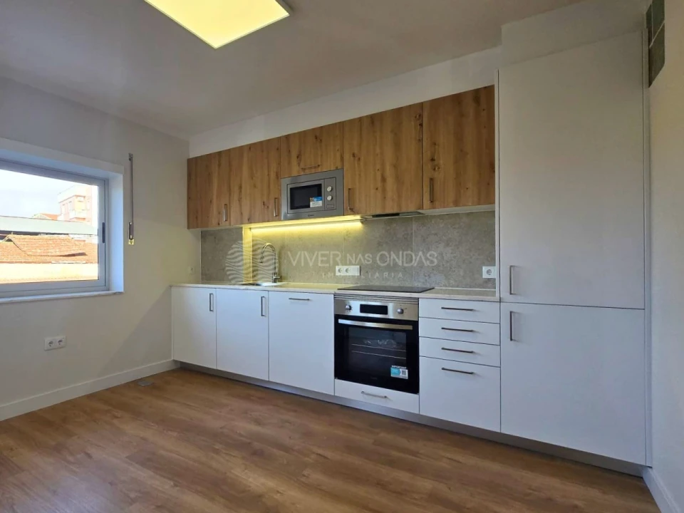 Apartamento T2 para Venda em Santa Maria de Lamas Foto 1