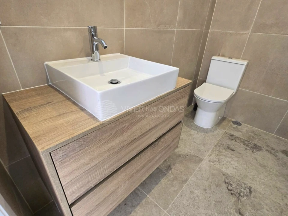 Apartamento T2 para Venda em Santa Maria de Lamas Foto 32