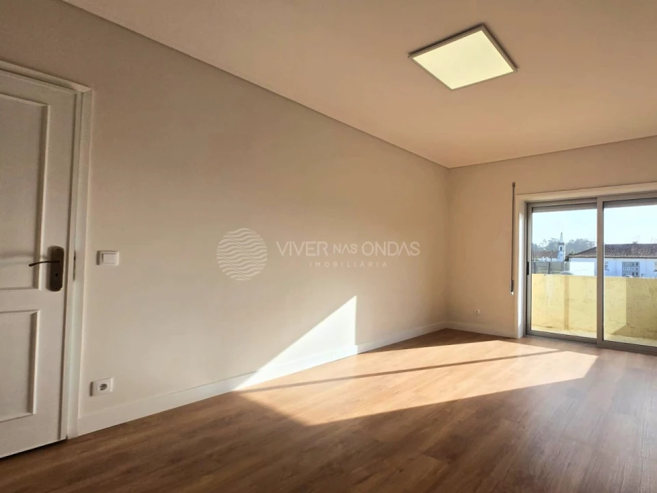 Apartamento T2 para Venda em Santa Maria de Lamas Foto 36