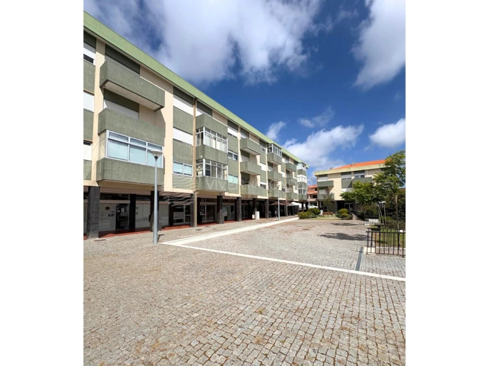 Apartamento T2 para Venda em Santa Maria de Lamas Foto 40