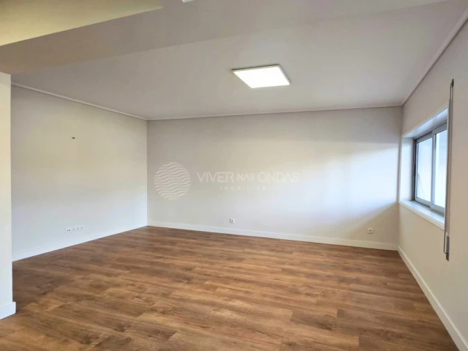 Apartamento T2 para Venda em Santa Maria de Lamas Foto 3