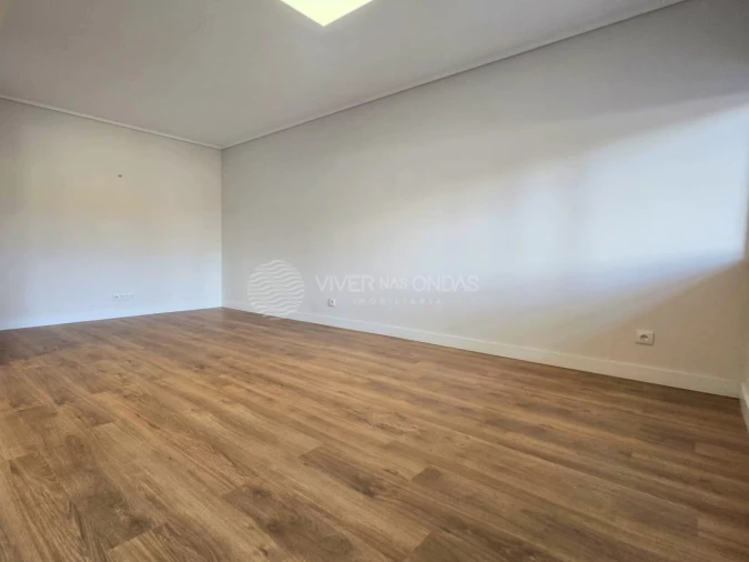 Apartamento T2 para Venda em Santa Maria de Lamas Foto 12