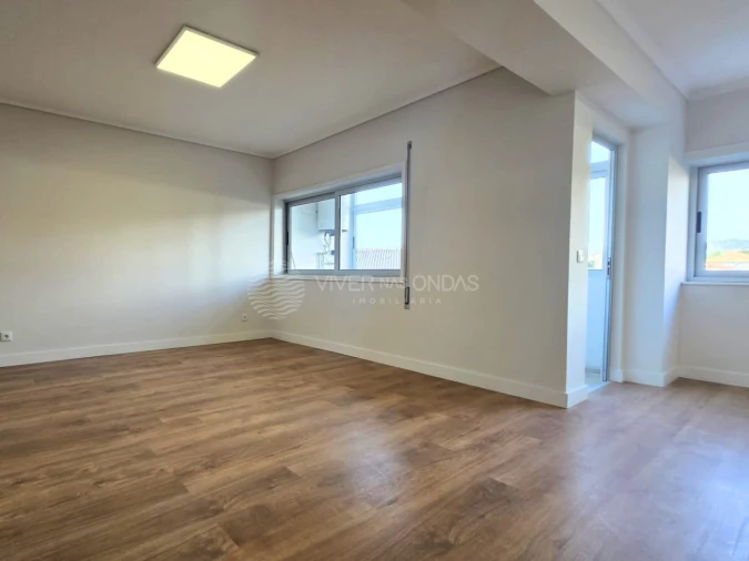 Apartamento T2 para Venda em Santa Maria de Lamas Foto 13