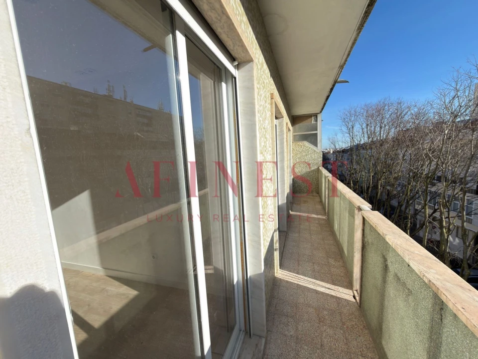 Apartamento T4 para Venda em Águas Livres Foto 4