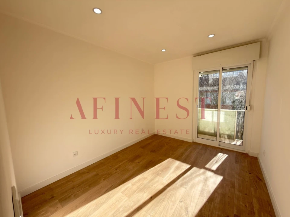 Apartamento T4 para Venda em Águas Livres Foto 6