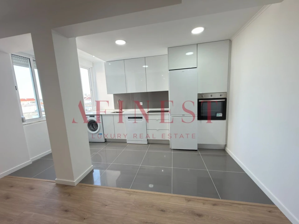 Apartamento T3 para Venda em Águas Livres Foto 2