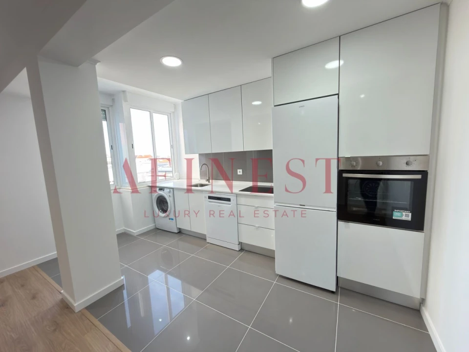 Apartamento T3 para Venda em Águas Livres Foto 11