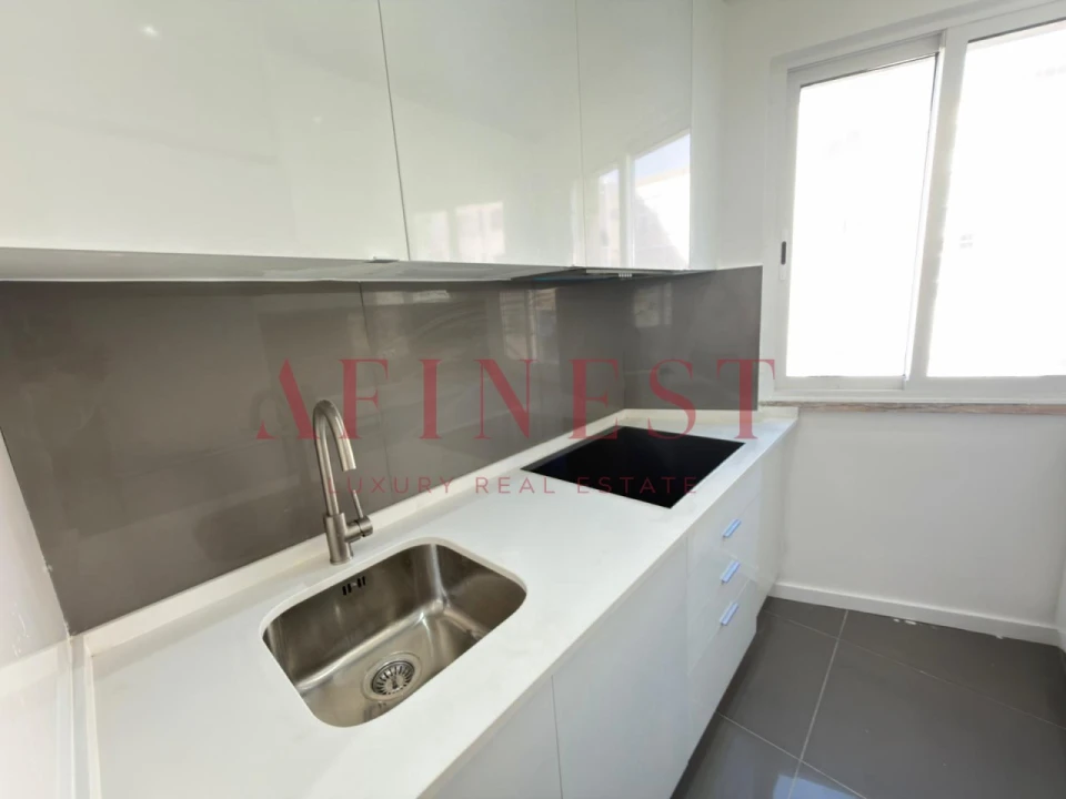 Apartamento T3 para Venda em Queluz e Belas Foto 5