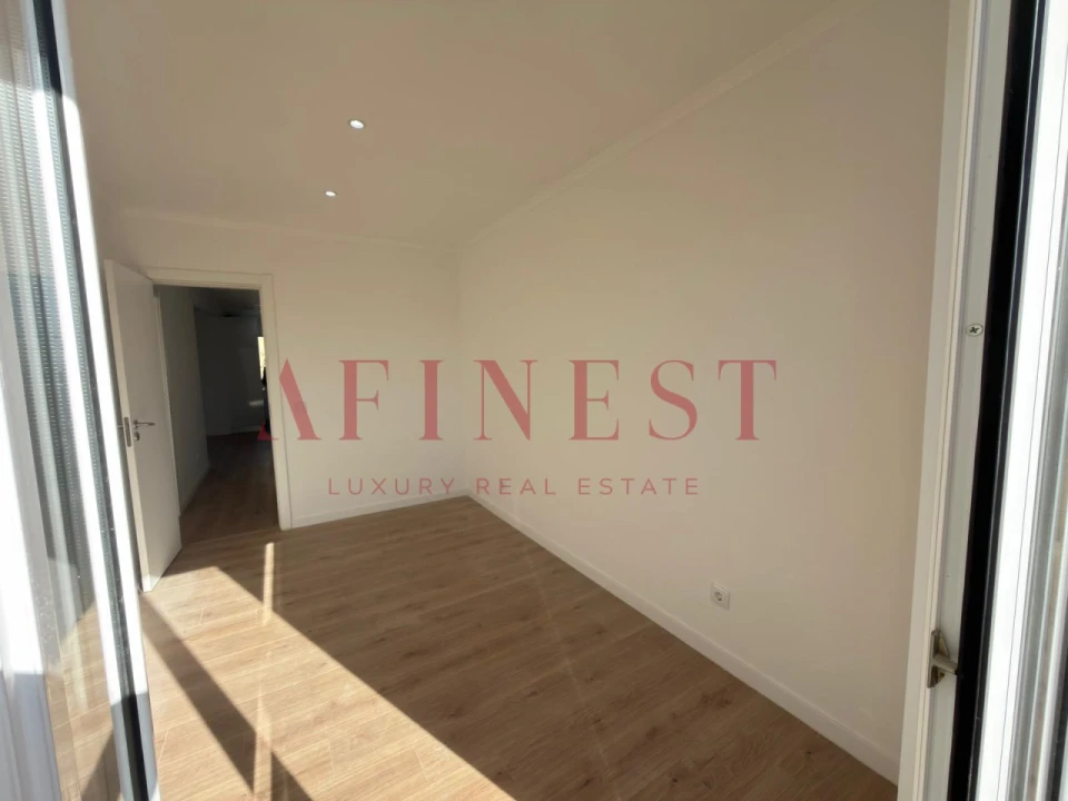 Apartamento T3 para Venda em Queluz e Belas Foto 15