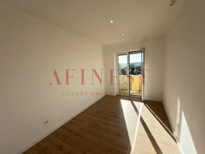 Apartamento T3 para Venda em Queluz e Belas Foto 11