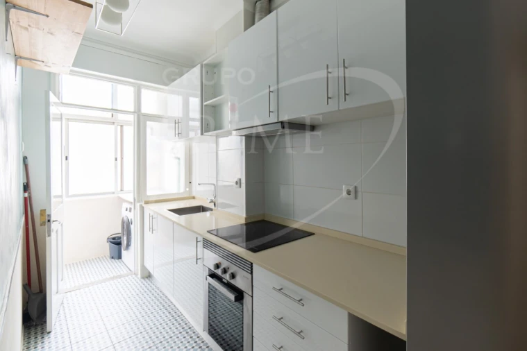 Apartamento T2 para Arrendamento em Bonfim Foto 3