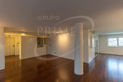 Apartamento T2 para Venda em Aldoar, Foz do Douro e Nevogilde