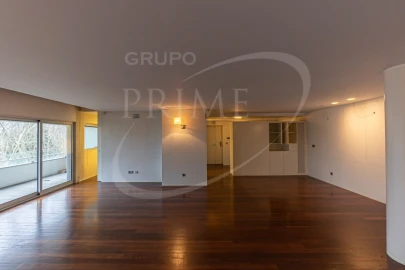 Apartamento T2 para Venda em Aldoar, Foz do Douro e Nevogilde