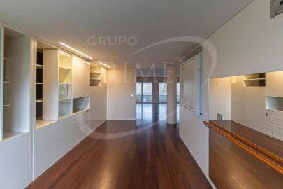 Apartamento T2 para Venda em Aldoar, Foz do Douro e Nevogilde