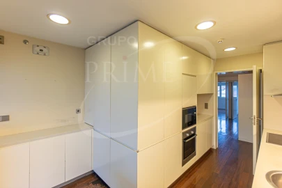 Apartamento T2 para Venda em Aldoar, Foz do Douro e Nevogilde