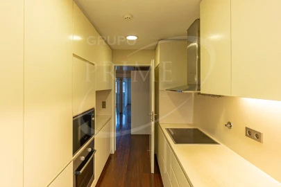 Apartamento T2 para Venda em Aldoar, Foz do Douro e Nevogilde