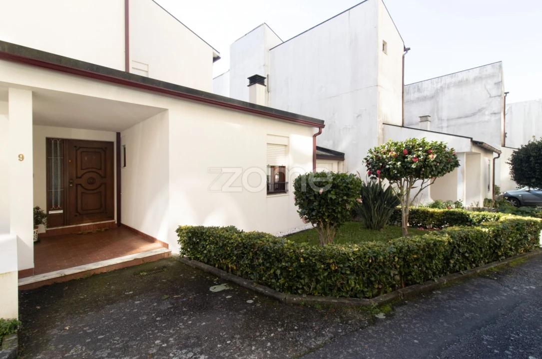 Moradia T4 para Venda em Braga (São José de São Lázaro e São João do Souto) Foto 3
