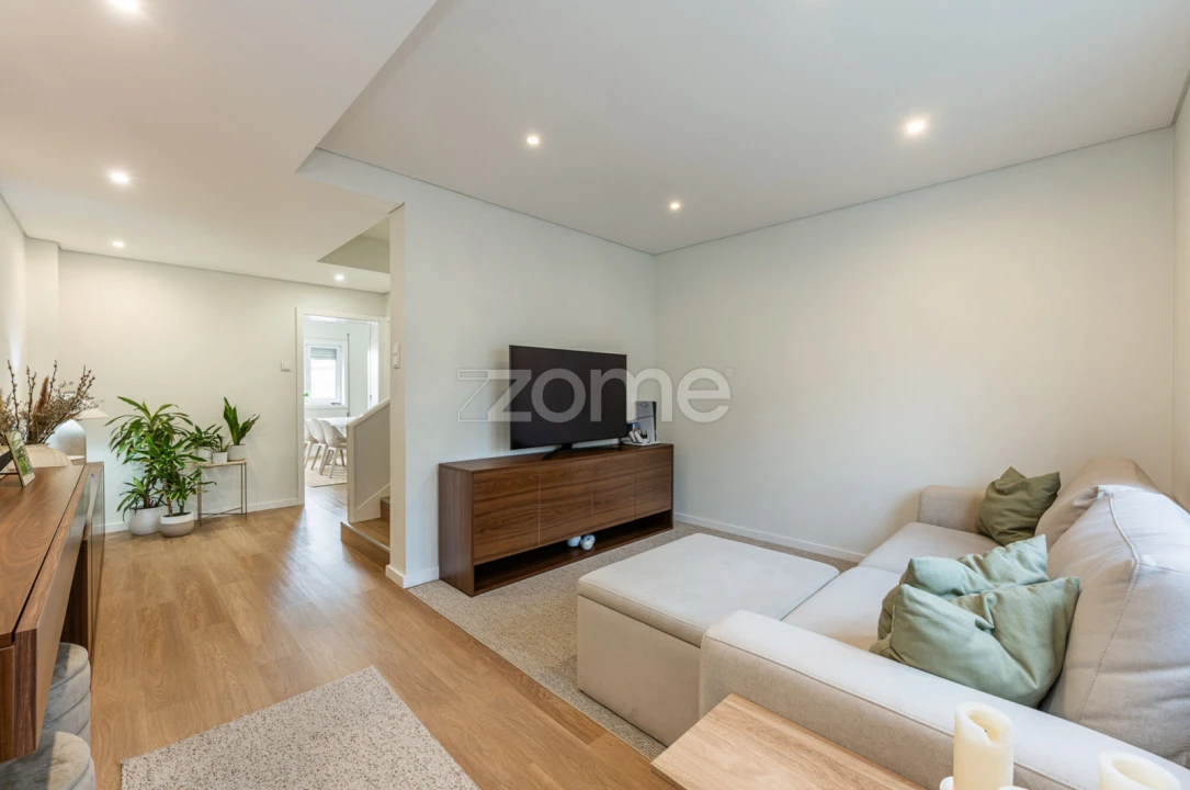 Moradia T3 para Venda em Rio Tinto Foto 2