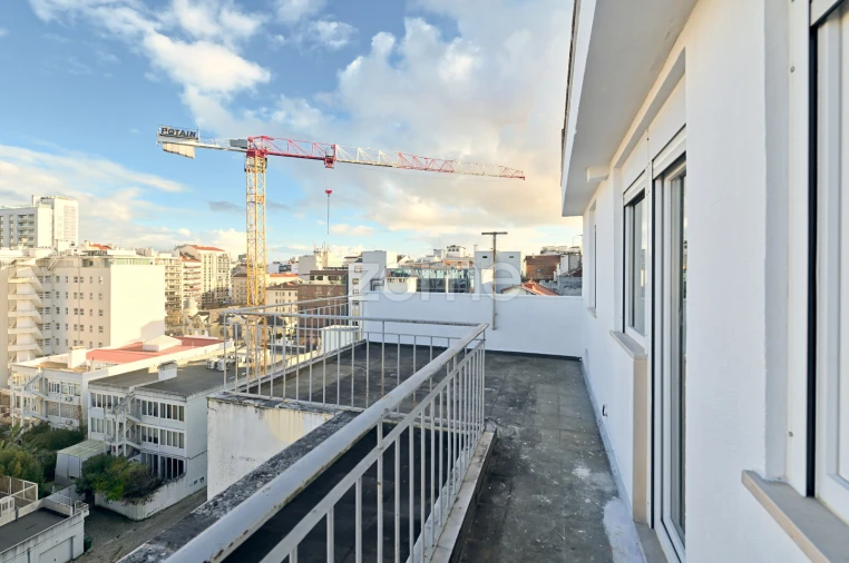 Apartamento T2 para Arrendamento em Avenidas Novas Foto 8