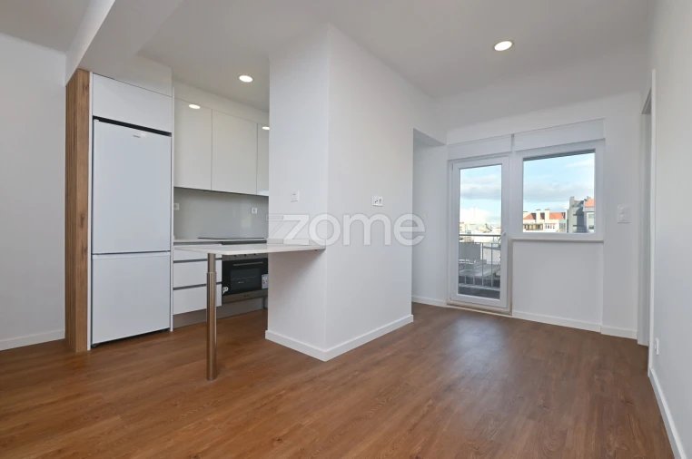 Apartamento T2 para Arrendamento em Avenidas Novas Foto 5