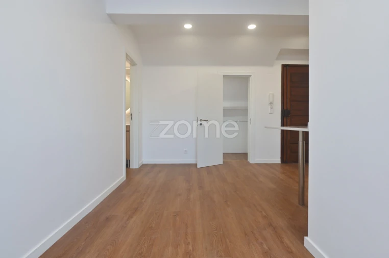 Apartamento T2 para Arrendamento em Avenidas Novas Foto 16