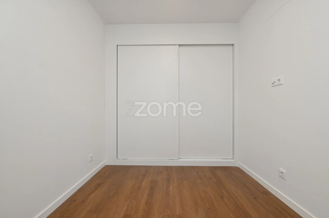 Apartamento T2 para Arrendamento em Avenidas Novas Foto 13