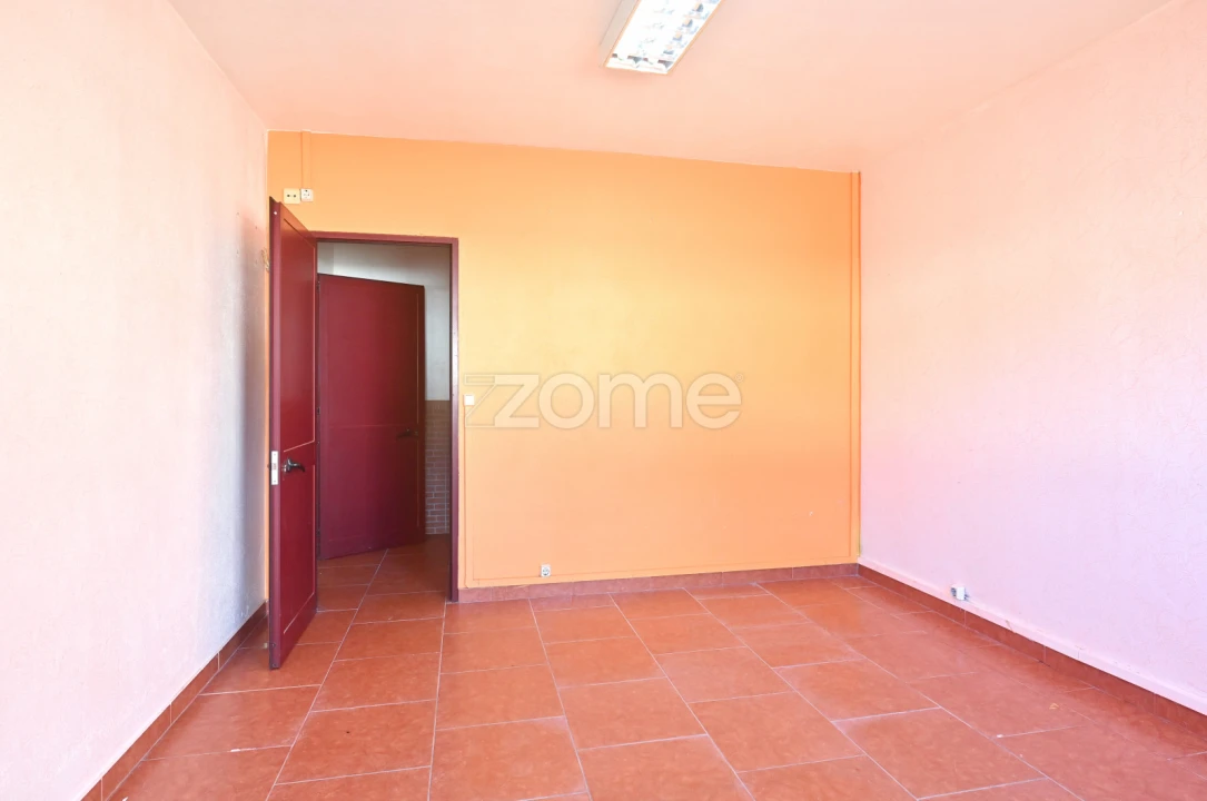 Terreno Comércio / Armazém para Venda em Maxial e Monte Redondo Foto 27