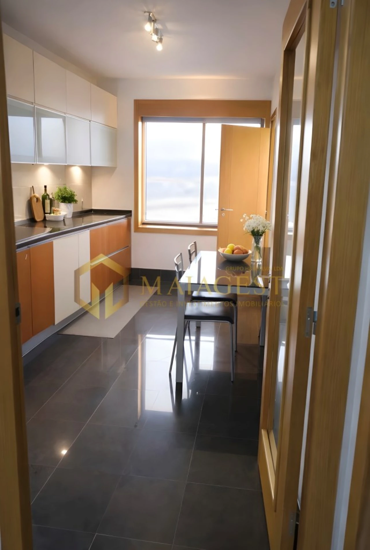 Apartamento T1 para Arrendamento em Paranhos Foto 5