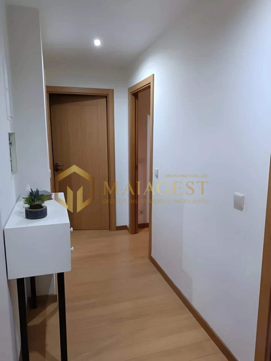 Apartamento T1 para Arrendamento em Paranhos Foto 2