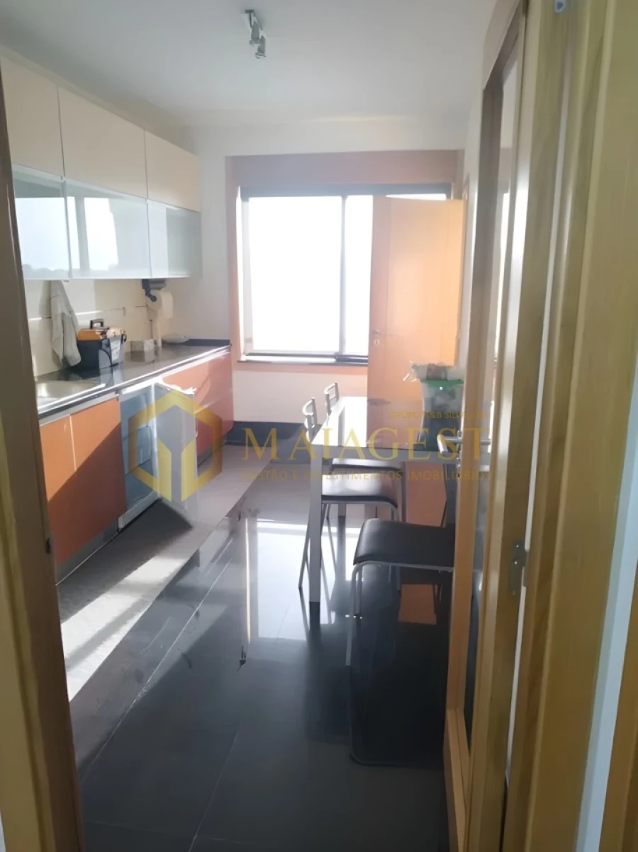Apartamento T1 para Arrendamento em Paranhos Foto 5