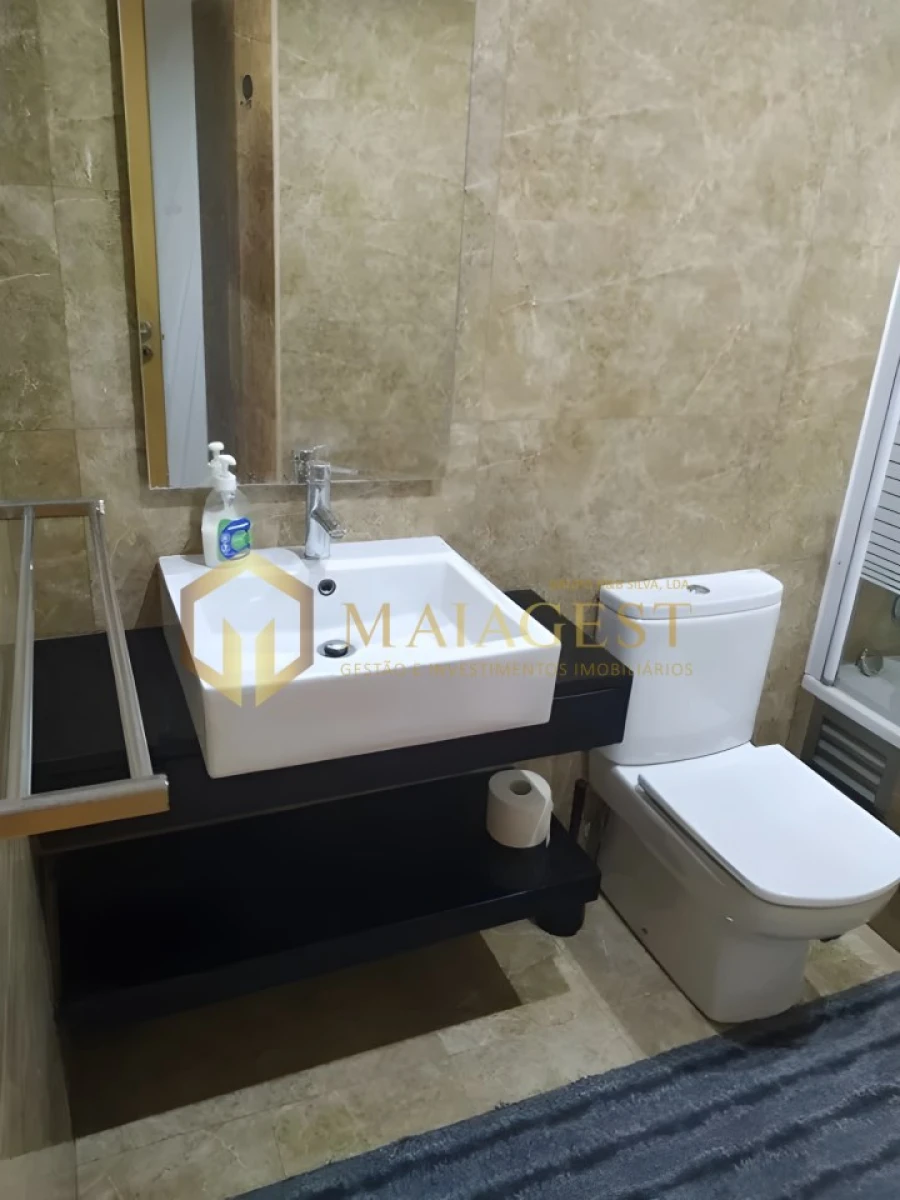 Apartamento T1 para Arrendamento em Paranhos Foto 9