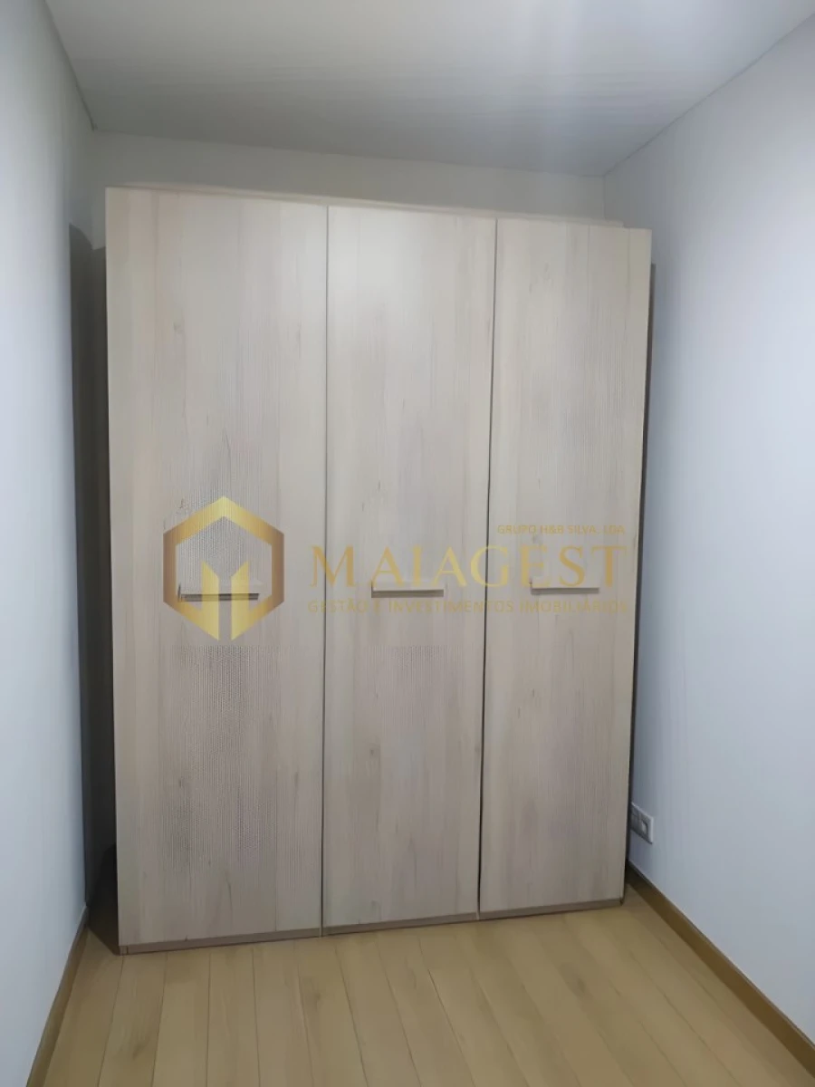 Apartamento T1 para Arrendamento em Paranhos Foto 12