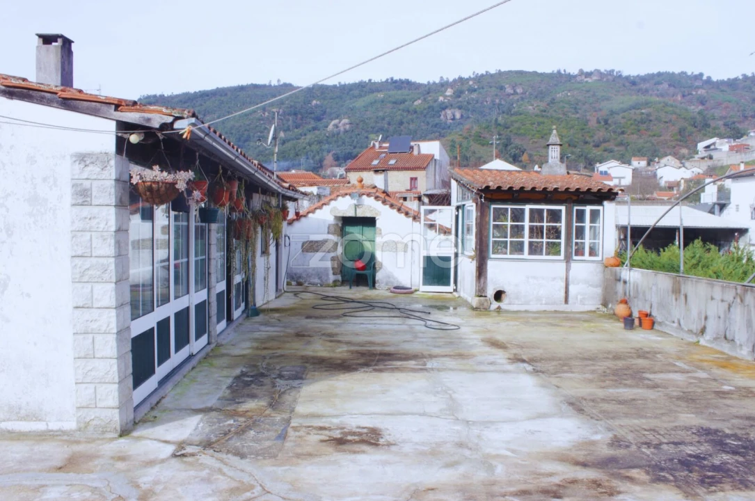 Moradia T15 para Venda em Sandomil Foto 14