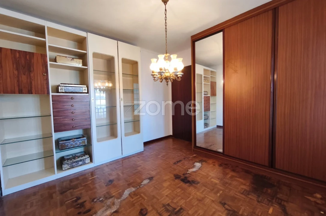 Moradia T3 para Venda em Pico da Pedra Foto 12