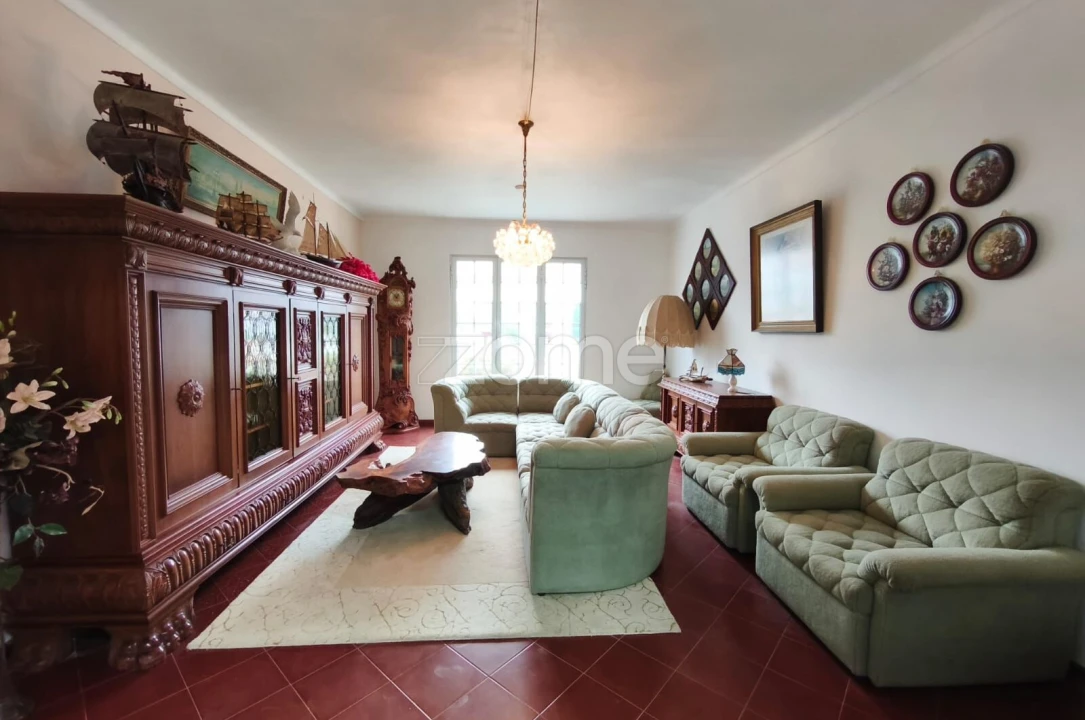 Moradia T3 para Venda em Pico da Pedra Foto 3