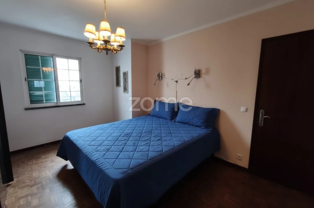 Moradia T3 para Venda em Pico da Pedra Foto 9