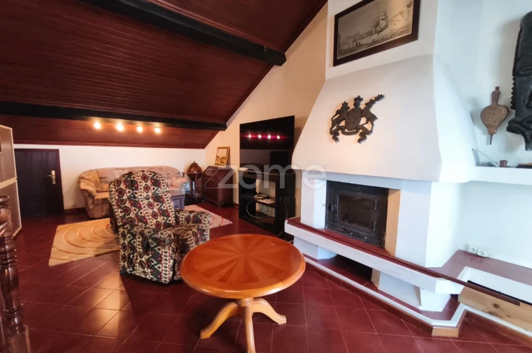 Moradia T3 para Venda em Pico da Pedra Foto 18