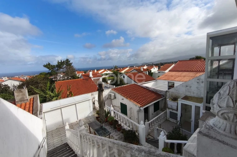 Moradia T3 para Venda em Pico da Pedra Foto 22