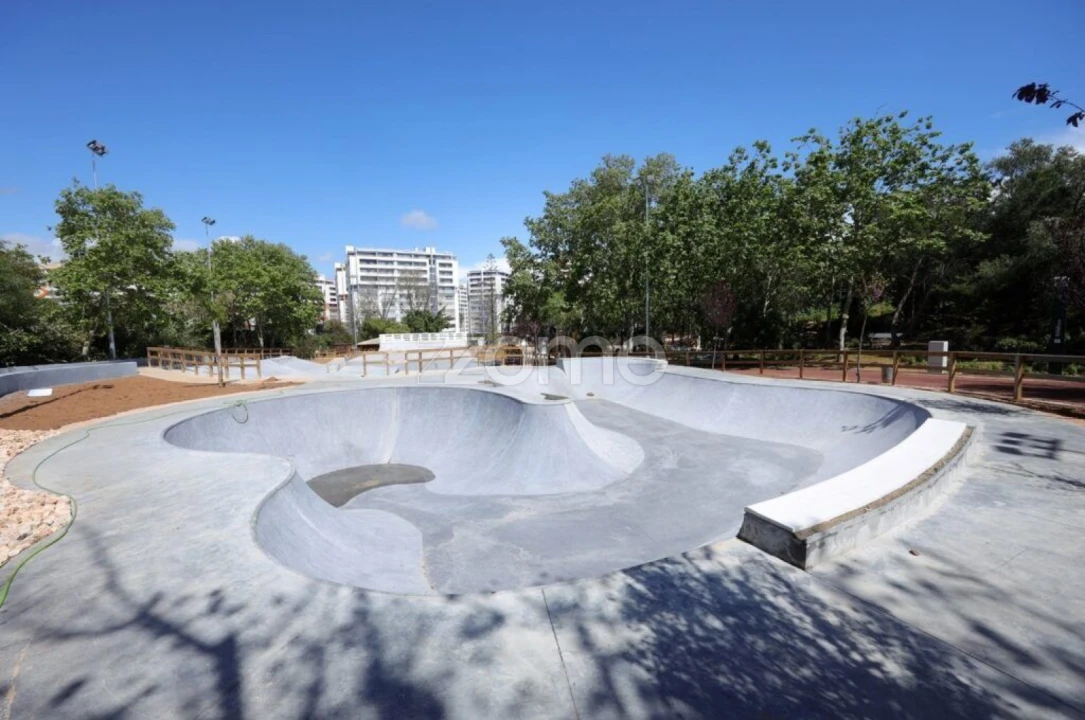 Garagem para Venda em Portimão Foto 14