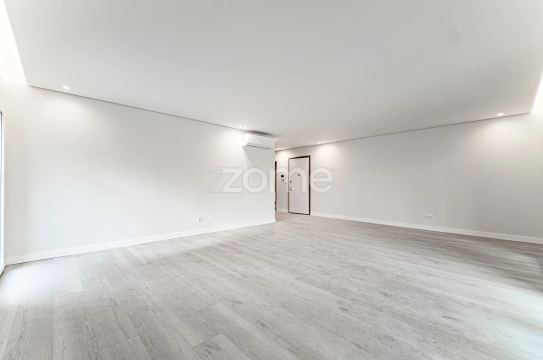 Apartamento T2 para Venda em Alverca do Ribatejo e Sobralinho Foto 5