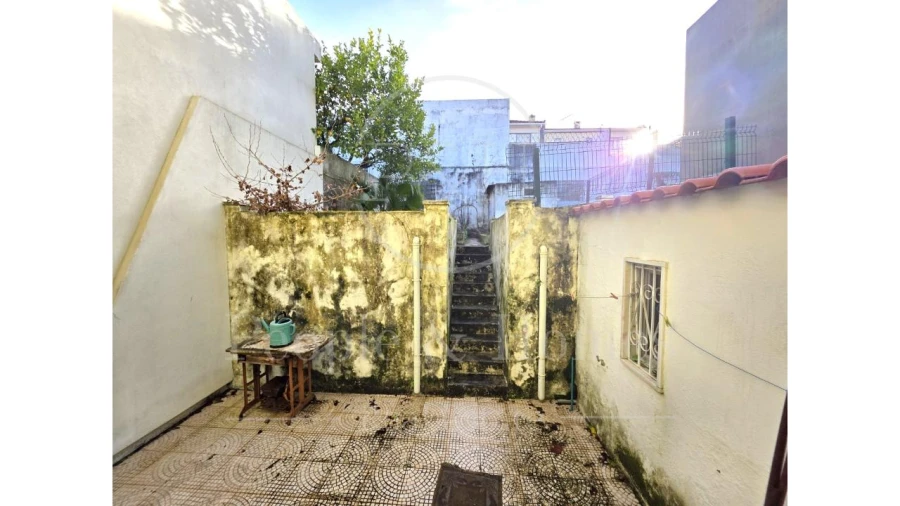 Moradia T3 para Venda em Benfica Foto 9