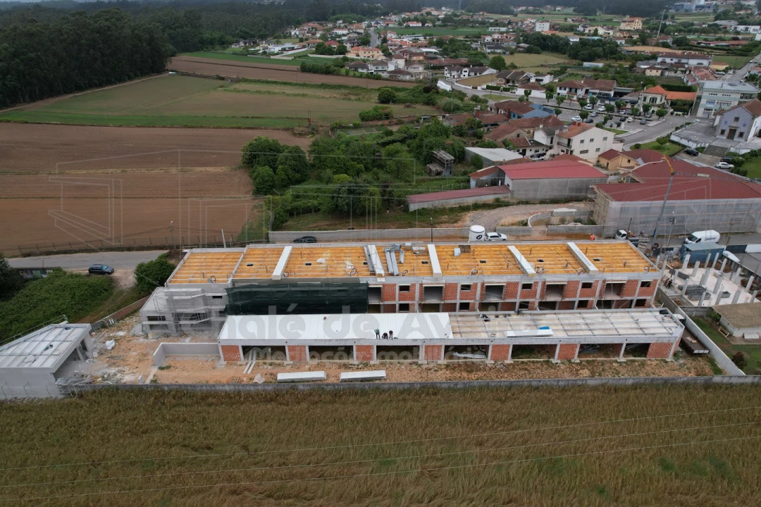 Moradia T3 para Venda em Loureiro Foto 6