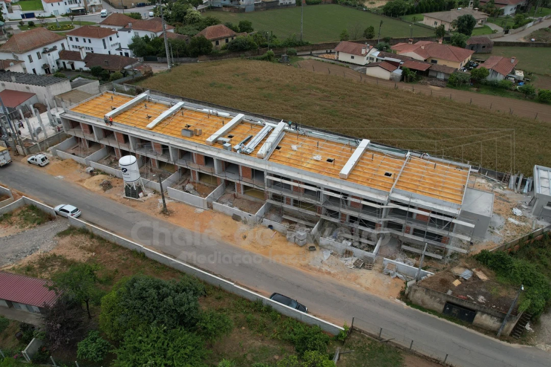 Moradia T3 para Venda em Loureiro Foto 1